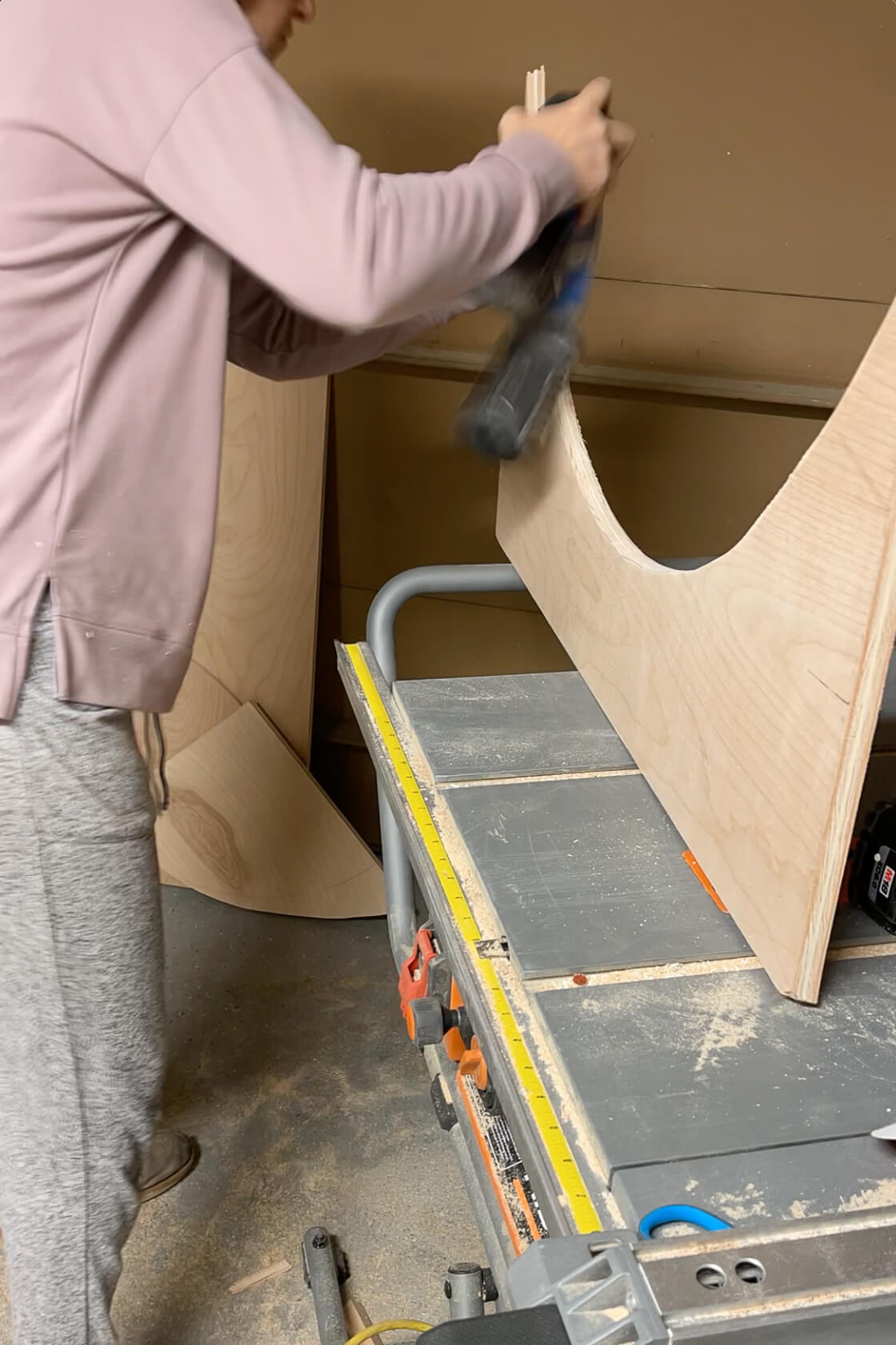 Making an arched shelf.